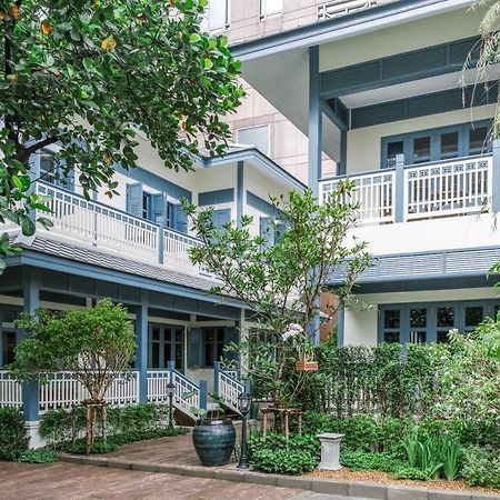 Baan Vajra Hotel Bangkok Exterior photo