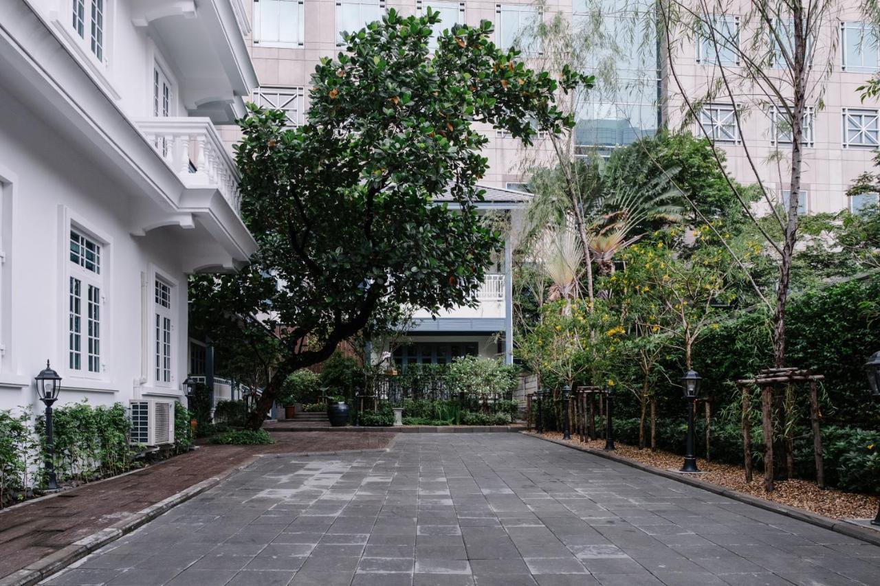 Baan Vajra Hotel Bangkok Exterior photo