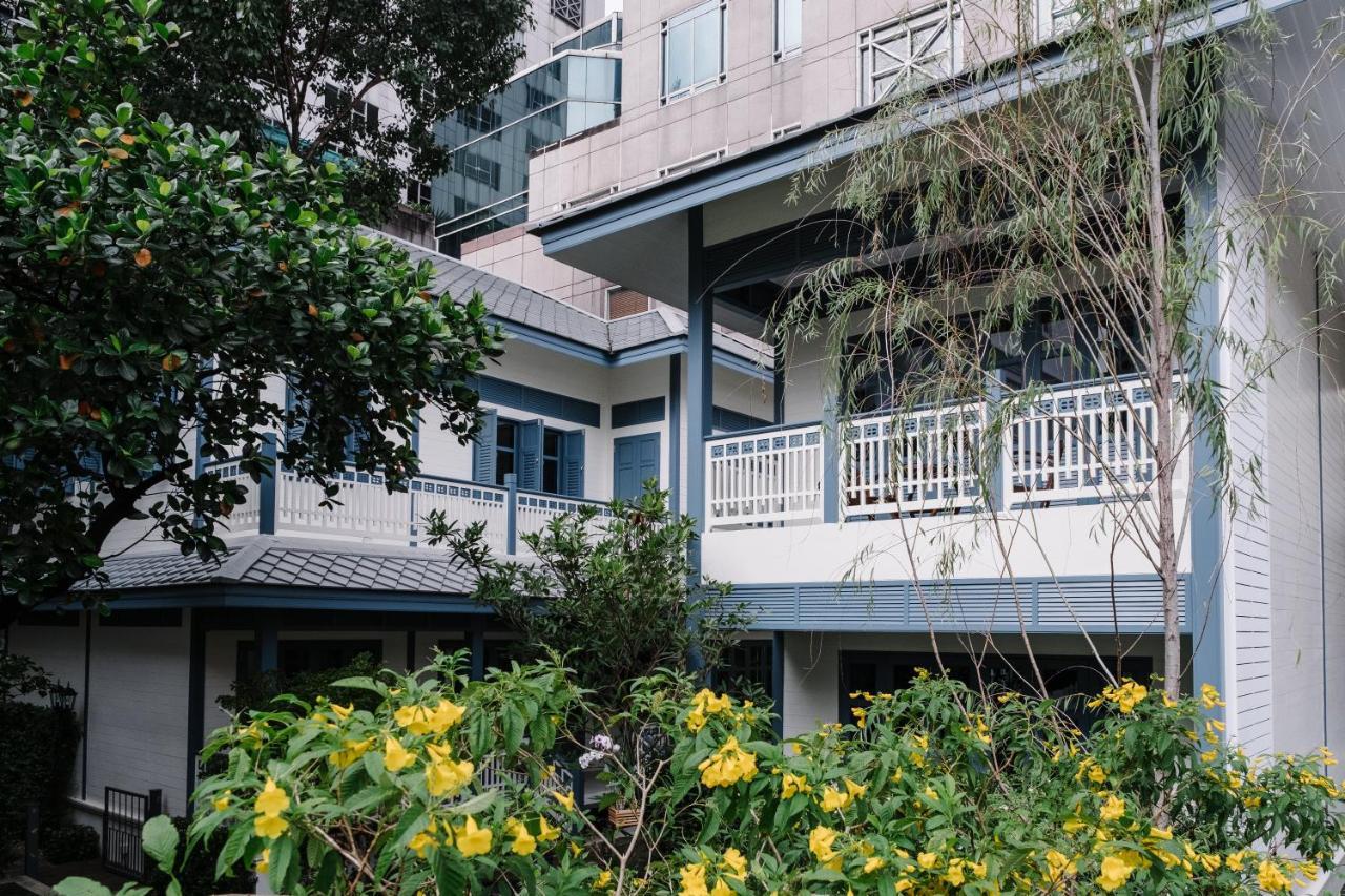 Baan Vajra Hotel Bangkok Exterior photo